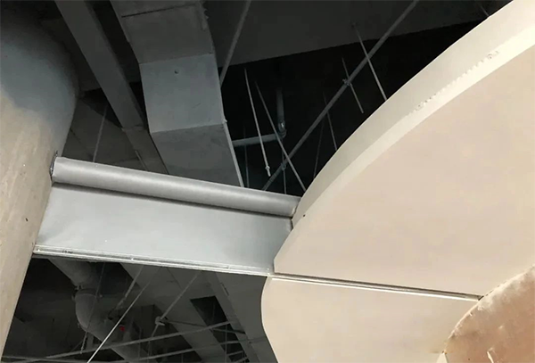 電動(dòng)擋煙垂壁安裝及聯(lián)動(dòng)測試