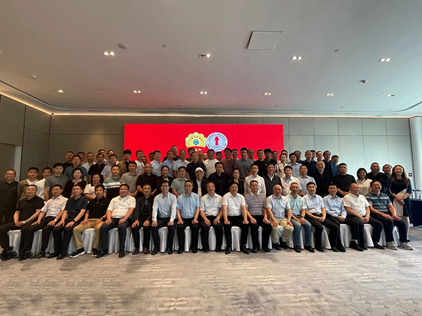 中國(guó)消防協(xié)會(huì)消防車泵裝備行業(yè)分會(huì)行業(yè)發(fā)展交流會(huì)在廣州成功召開(kāi)